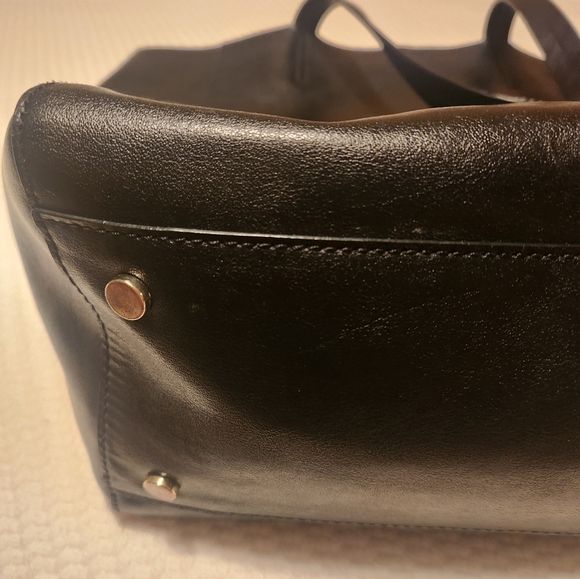 Banana Republic Leather Tote - Picture 4 of 6